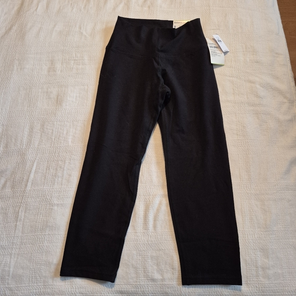 Old Navy Active women's size small balance leggings NWT